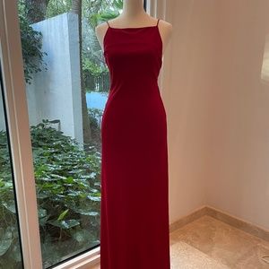 Laundry by Shelli Segal dark red, long slim evening gown